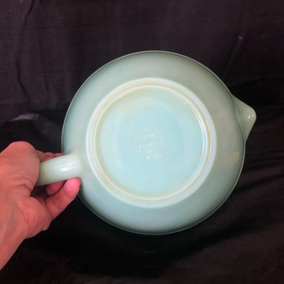 Jadeite batter bowl Rare Fire King Circa 1940, EUC 4 quart, oven proof made USA - Picture 6 of 8